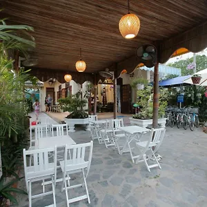 Mango Garden בית אירוח